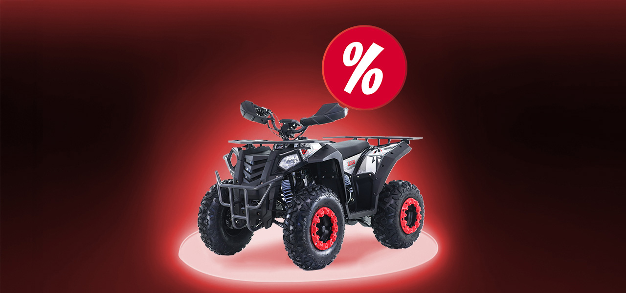 Stor ATV i actionfylld k&ouml;rning i terr&auml;ng